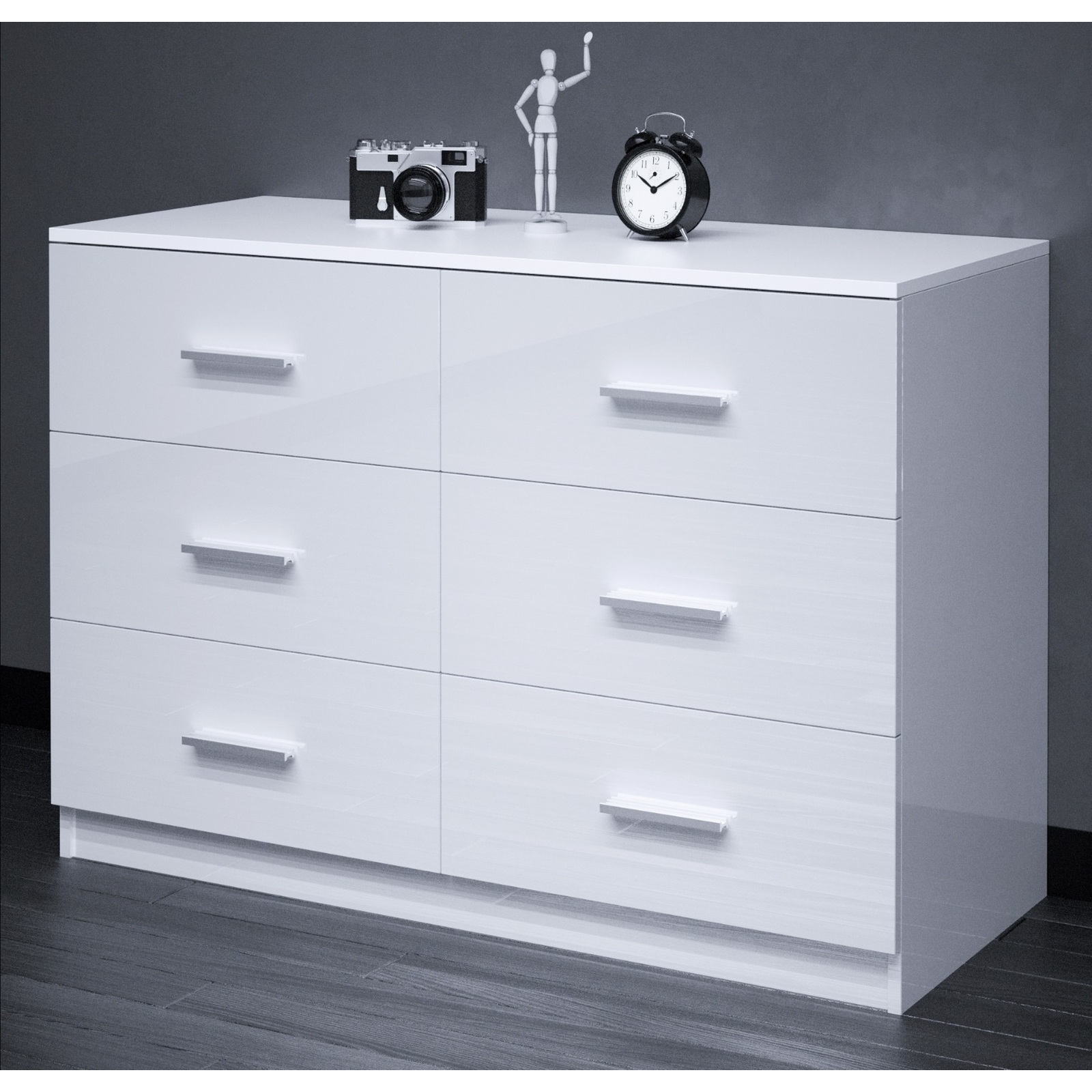 D09 Chest of Drawers