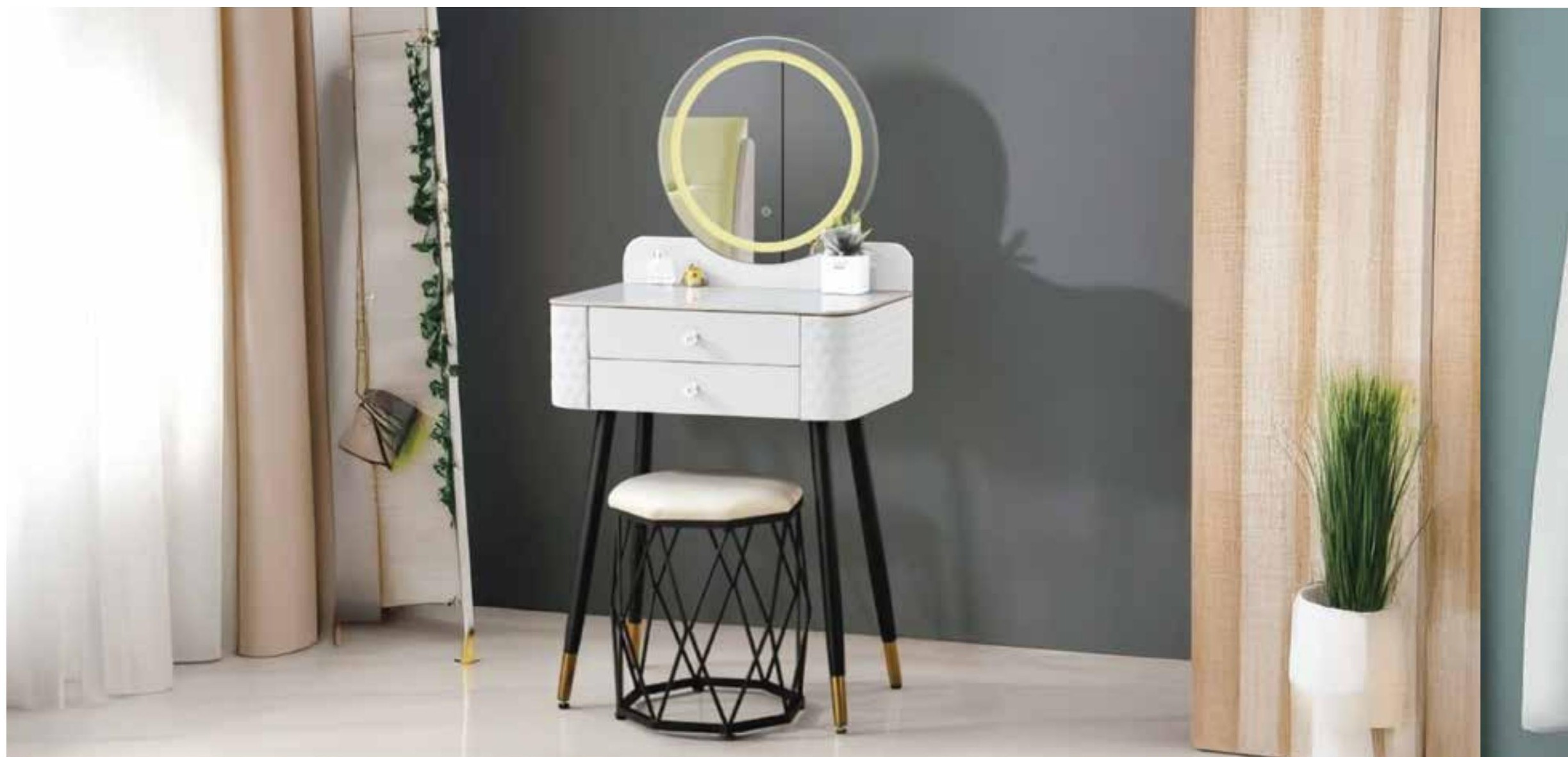 SW-3 Dressing Table